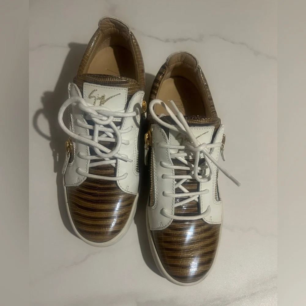 Giuseppe Zanotti NICKI Women's Low-top sneakers •